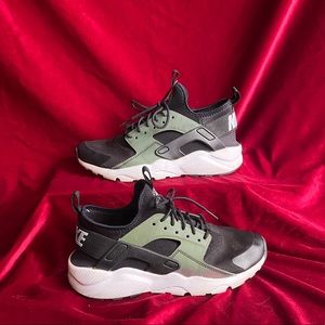 Holographic Nike Huraches